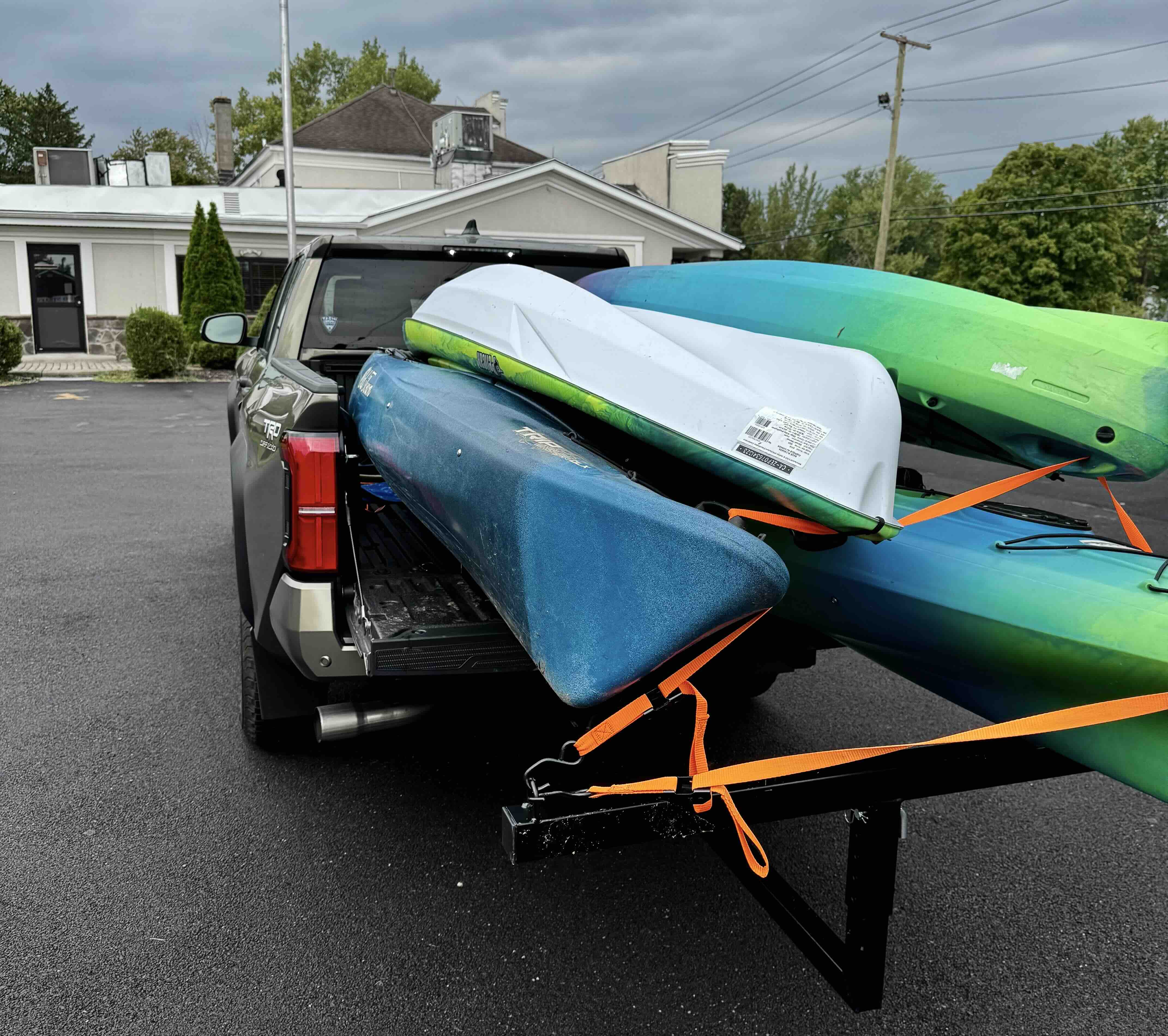 Tacoma with Kayaks